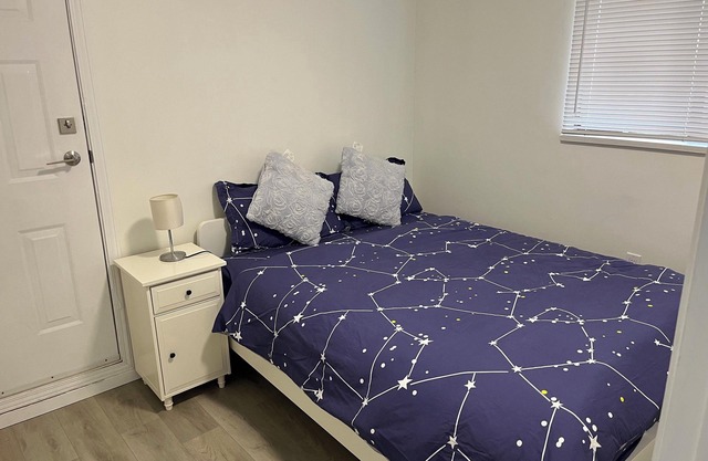 Cozy Modern Suite -Ground Floor& Private Entrance& 10 mins to Downtown Vancouver
