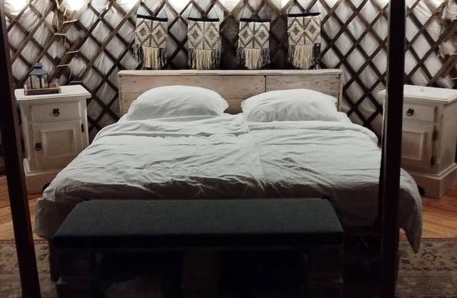 Cozy Mongolian yurt between the Hanseatic city and the sea on a country farm.
