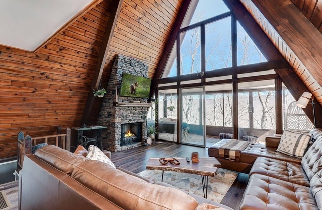 Cozy Mountain A-frame with resort amenities and nearby wineries!