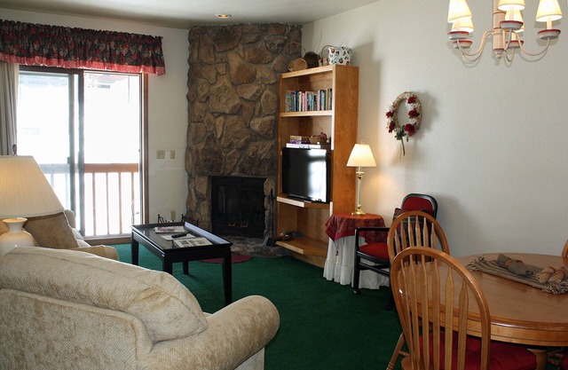 New Listing! 2 Miles North of Purgatory! Heated Pool ! Free Ski Shuttle!