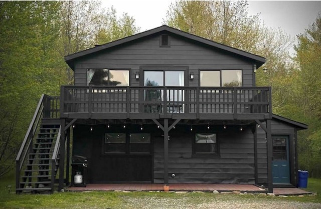 Cozy Mountain House- 50 acres/Trails/Whiteface mnt