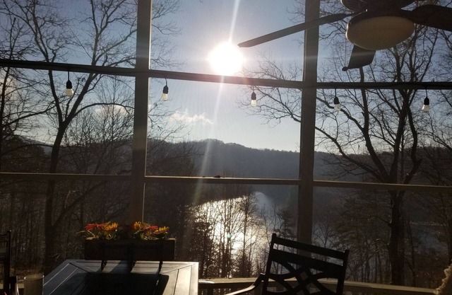 Tranquilo, acogedor refugio de montaña! Acceso cercano al lago Hiwassee, NUEVA hoguera al aire libre