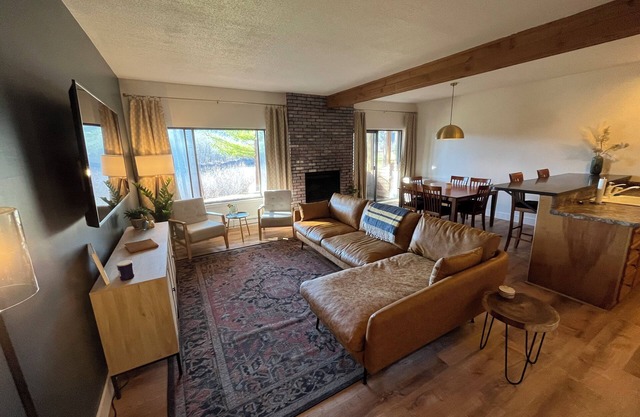 Cozy Mountain Townhouse