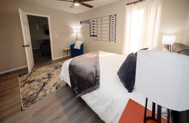 Cozy multi-family stay within walking distance to Lake Eufaula!