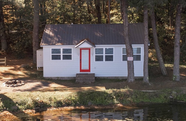 Cozy new cabin on Lac Courte Oreilles!!