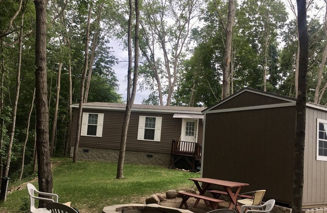 Cozy new home on ridgetop in the woods!