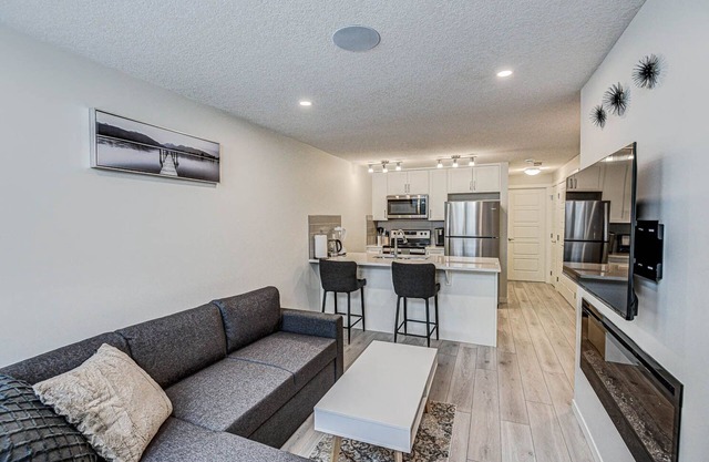 Cozy New Suite in South Calgary