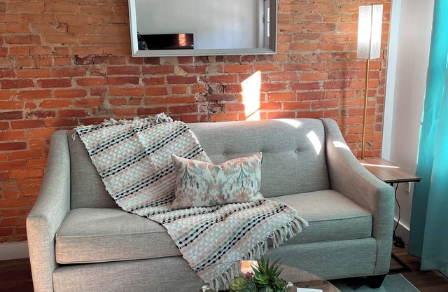 Cozy Newbold Home: Philly Oasis!