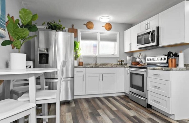 Cozy, newly renovated 1-bedroom unit -1