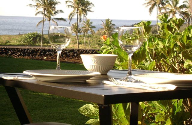 Cozy Ocean View Condo - Great Pool & Short Walk to Punalu'u Beach