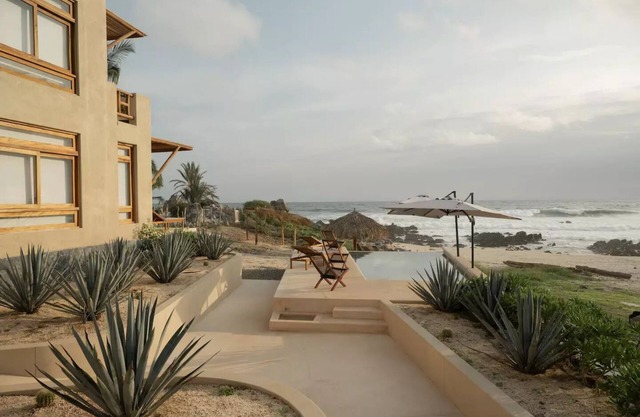 Cozy Oceanside Condo