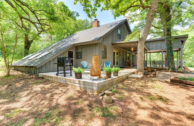 Cozy Oklahoma Retreat w/ Patio, Fire Pit & Grill!