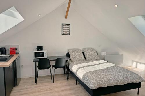 Cozy Paris Gateway Studio with free parking
