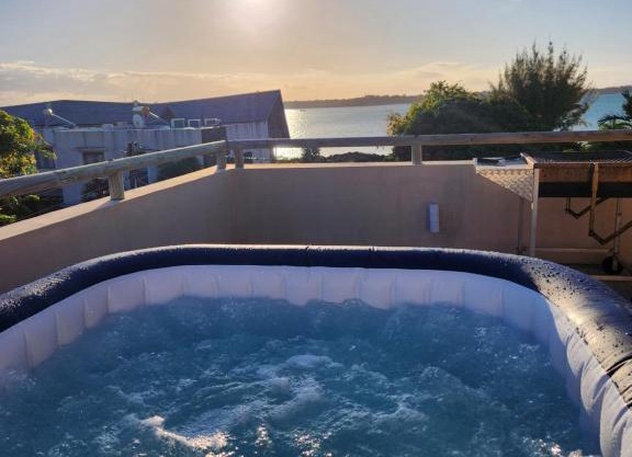 Cozy pavillon with private jacuzzi on rooftop terrace - Jolly's Rock