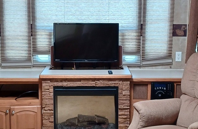 Cozy & Peaceful 1-Bedroom RV