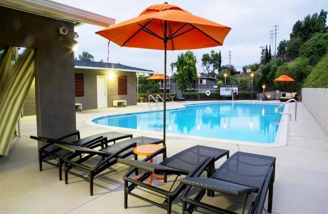 Cozy poolside getaway