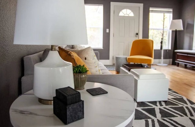 Cozy & Private 2-Bedroom Home