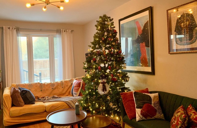 Cozy Private Room Near University of Waterloo | Uptown