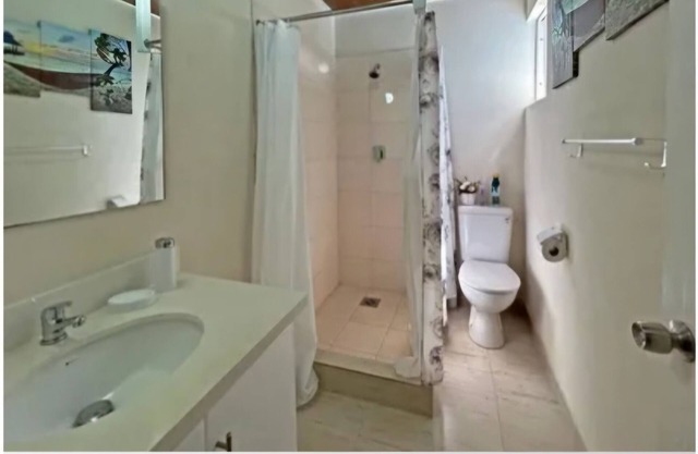 Cozy Private Room with Local Charm – St. James, Barbados