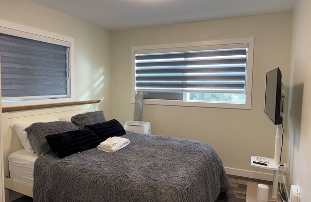 Enjoy privacy & value - Few minutes from 20+ top sight attractions in Edmonton