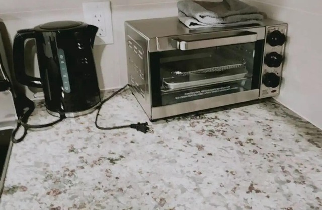 Cozy private two bedroom apartment in Northwest Calgary