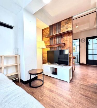Cozy & Quiet 1BR - Sai Ying Pun
