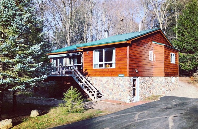 Acogedora y tranquila escapada de Old Forge, a solo minutos de The Fulton Chain Lakes