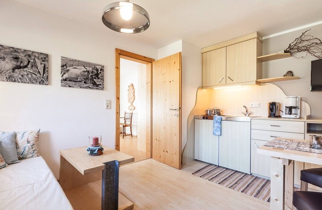 Acogedor y luminoso apartamento, buenas conexiones de senderos