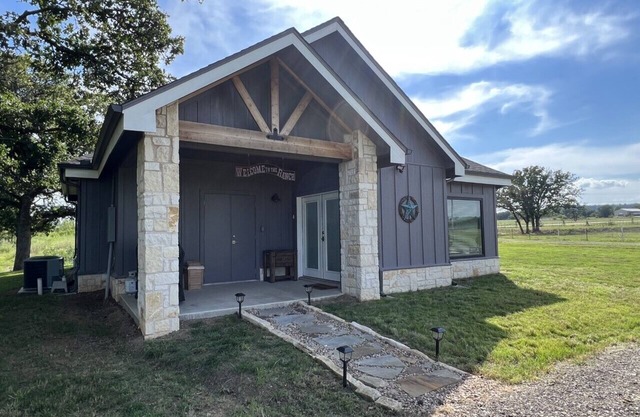 Cozy Ranch Guest Home located between Granbury and Glen Rose.