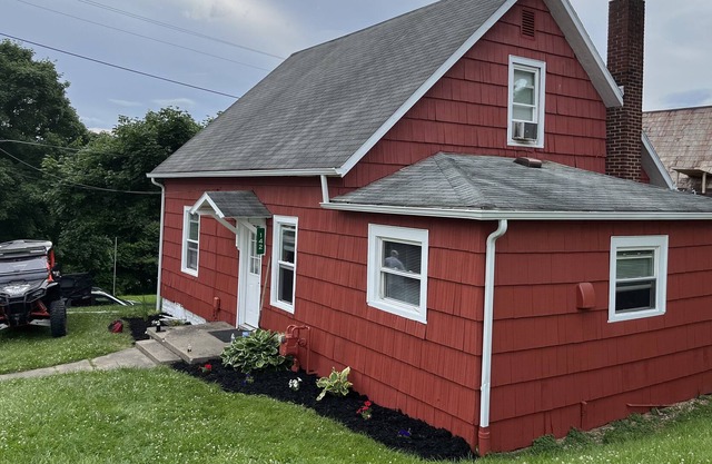 Cozy Red Cottage
