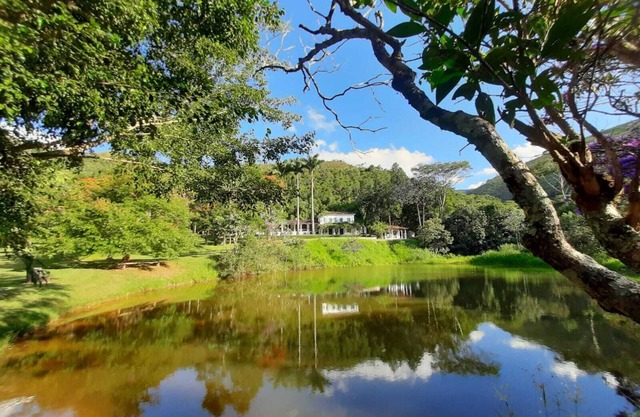 Cozy Refuge in Nature: Waterfalls, Pool, Charm and Comfort