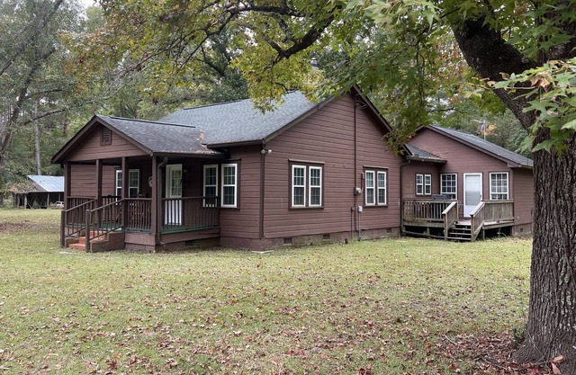 Cozy remodeled home on 4 private acres. No cleaning fee!