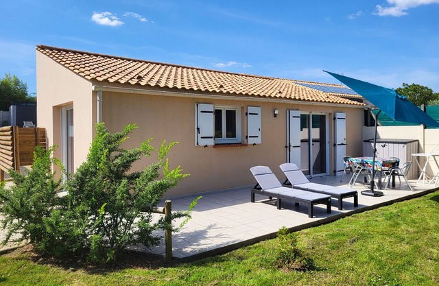Casa renovada para 4 personas cerca del mar con jardín y juegos en Saint-Vincent-sur-Jard