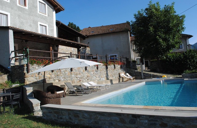 Rodeado de naturaleza, GRANJA EN GRANJA CON PISCINA