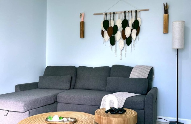 Cozy Retreat! Beach 12-Min, Old St. Aug 18-Min