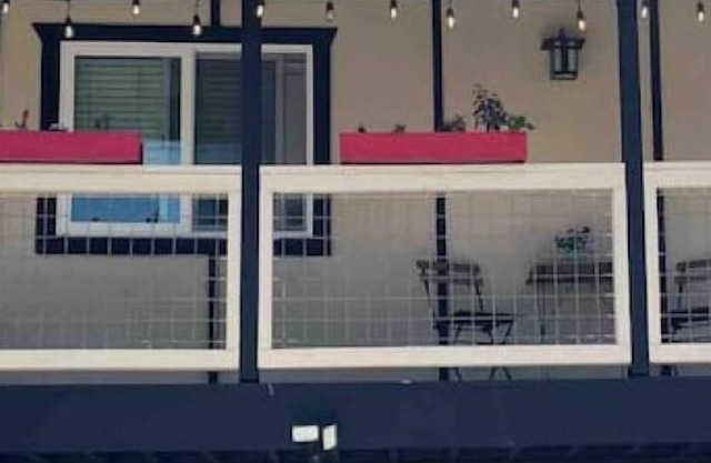 Cozy Retreat|Close to Village|Pets OK