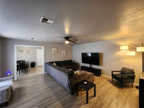 Cozy Retreat Family Pet Friendly Near Ft Sill