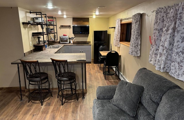Cozy Retreat Near Downtown