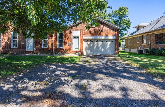 Cozy retreat near Louisville Hospitals