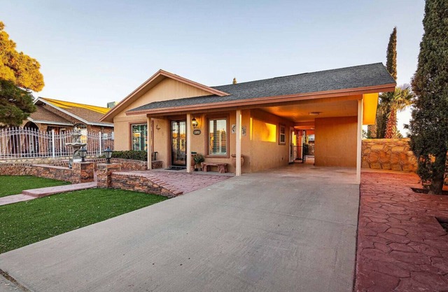 Cozy Retreat w/ King Bed, Backyard & Private Patio