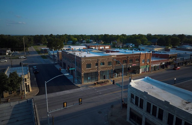 Cozy retreat with historic character in Downtown Skiatook