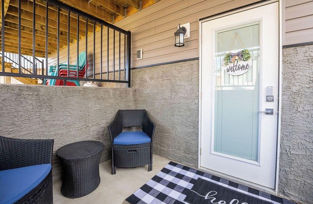 Cozy Retreat with Hot Tub and Free Breakfast!