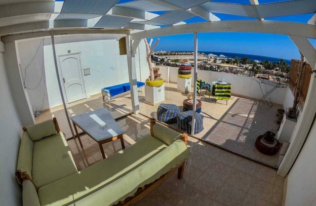 Cozy Rooftop LS #6