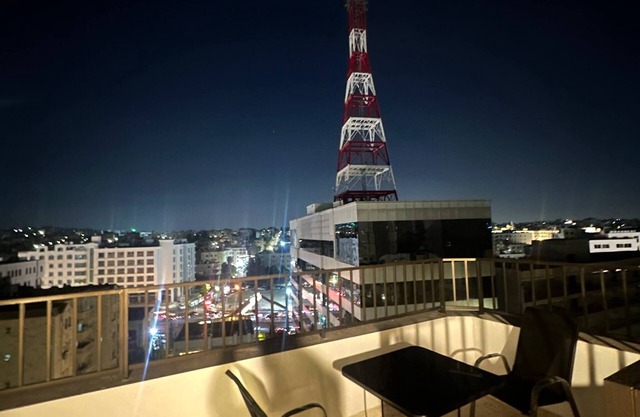 Cozy Rooftop Near Al Services 23