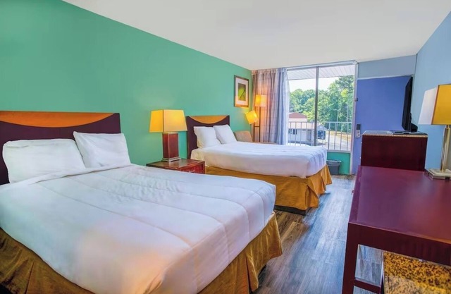 Cozy Room Perfect for Budget-Conscious Travelers in Kernersville