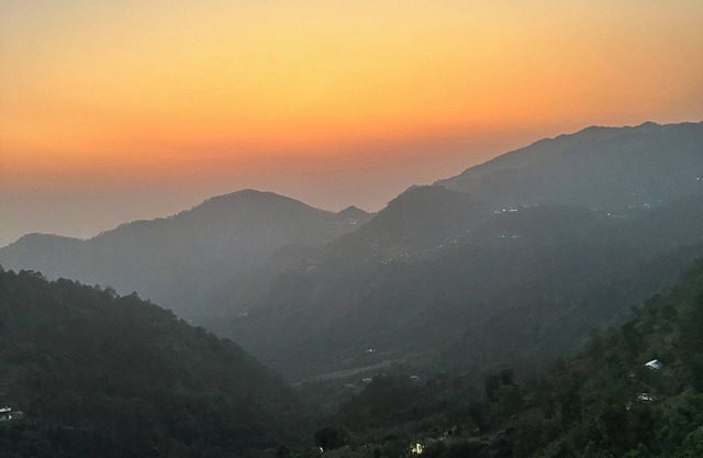 Cozy Rooms Mountain View in the Heart of Nainital