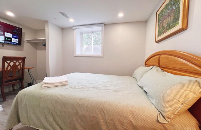 Cozy Rooms Near Subway