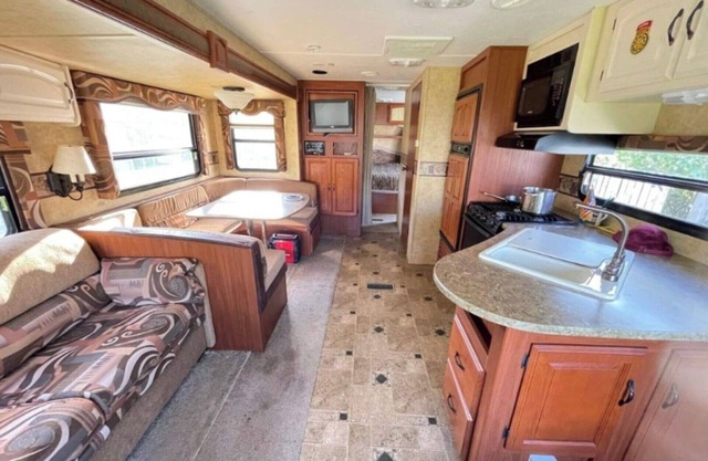 Cozy RV in enchanting Marquette, Michigan