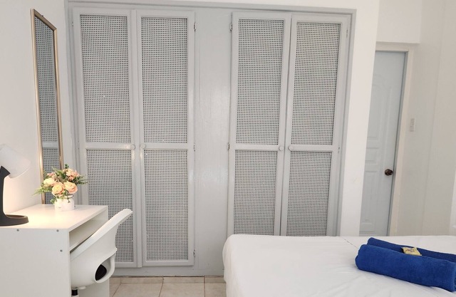 Cozy & safe 3-P Apartment, located in the city center, 8 minutes from the beach