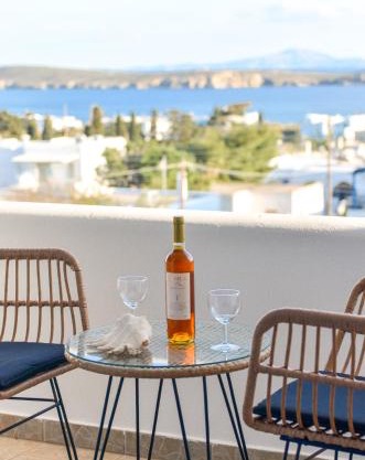 Cozy Sea View Home in Drios, Near Beaches and Shops